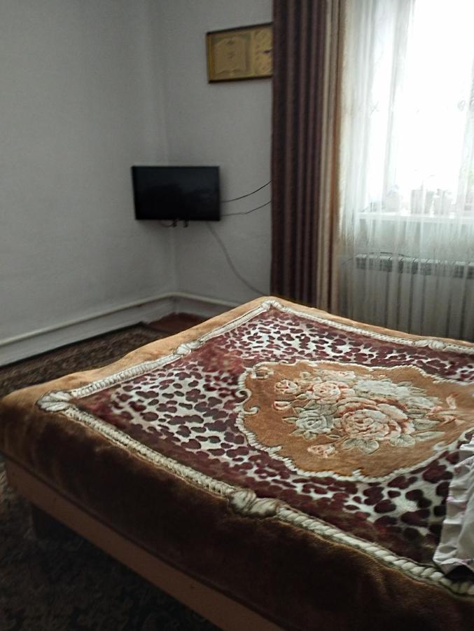 Guest House Sono Adress Derbisheva 202 Karakol Kültér fotó